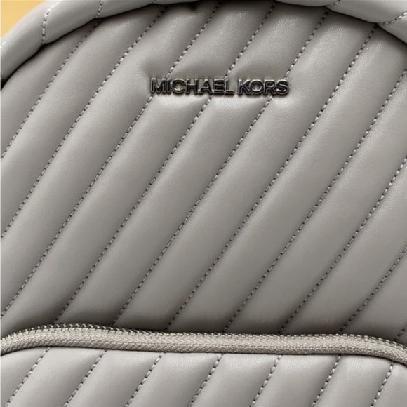 MICHAEL KORS ERIN MEDIUM BACKPACK Aluminum - Picture 6 of 10